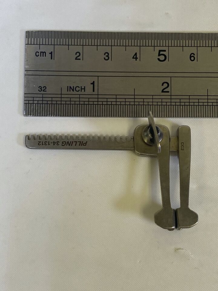 PILLING 341312 Premie Retractor Spreader 4cm Spread 6mm x 6mm Blades 1" Arms — photo 5