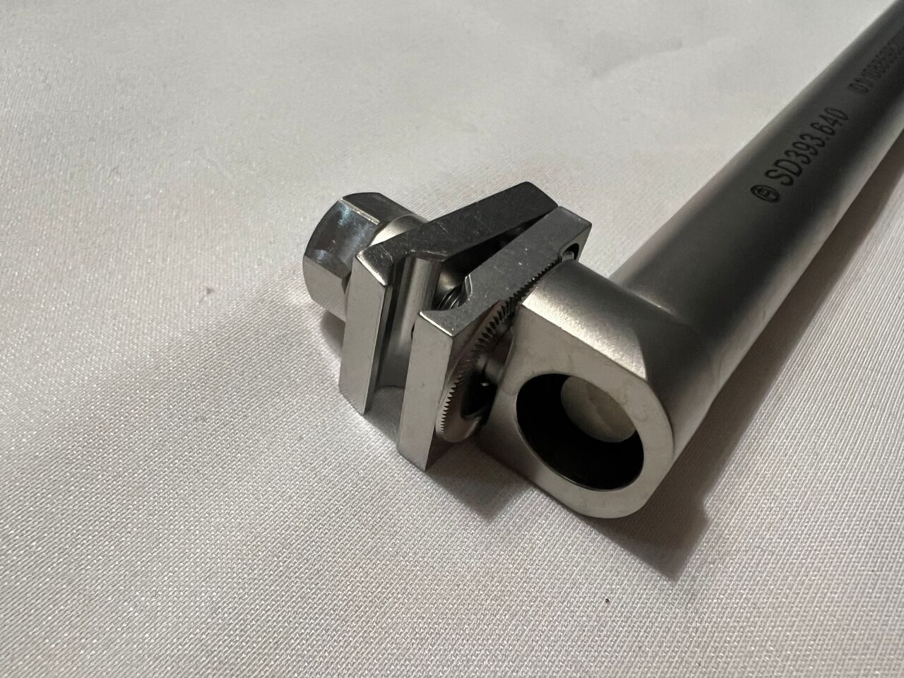 SYNTHES 393.64 Adjustable Clamp — photo 2
