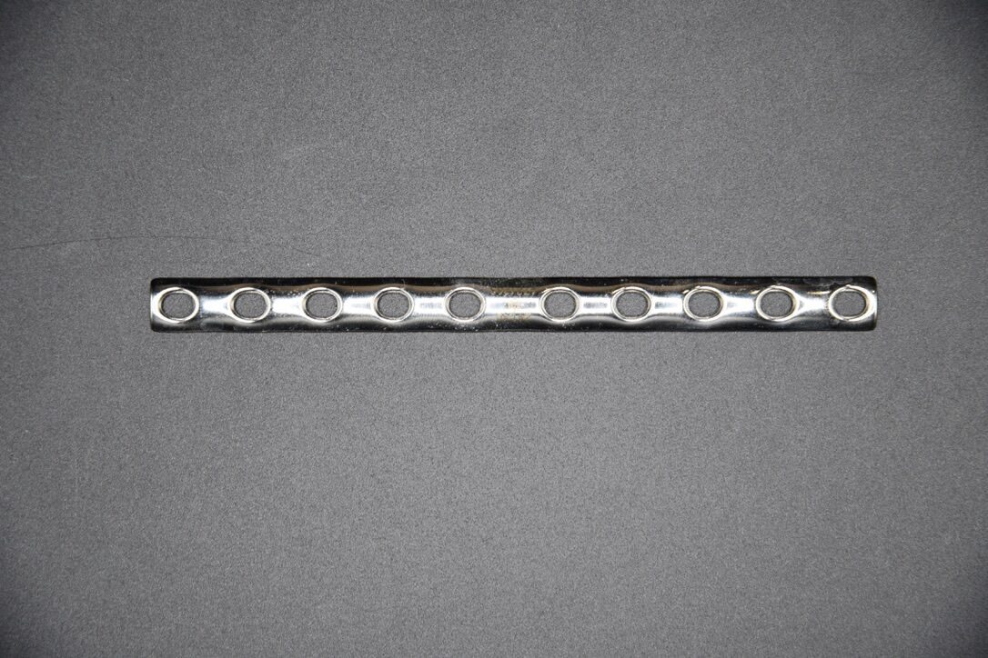 SYNTHES 241.40 One Third Tubular Plate with Collar 10 Holes/121mm