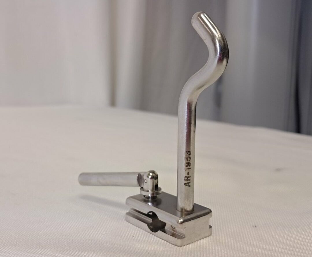 ARTHREX AR-1953 Graft Workstation Adjustable Post — photo 1