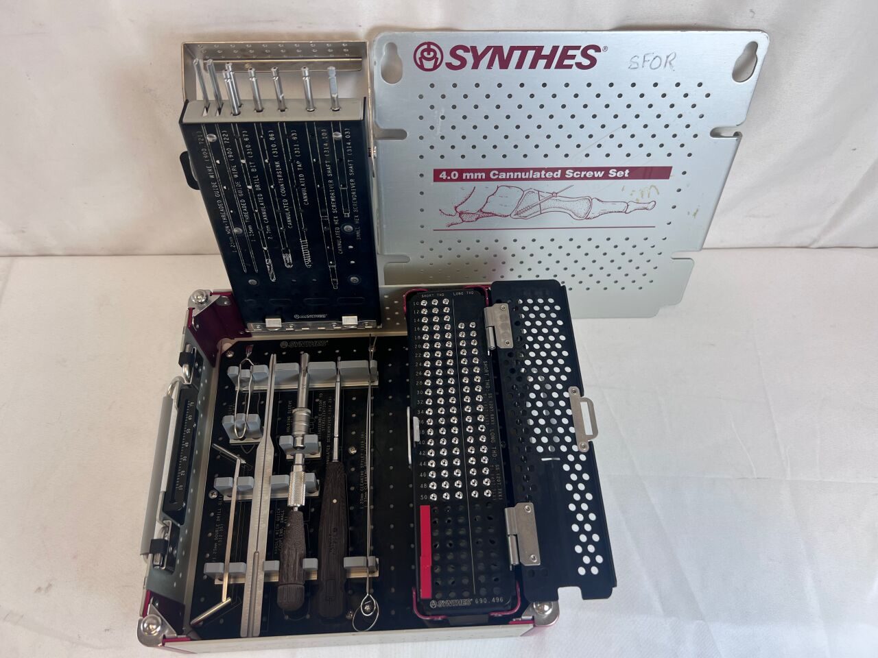 SYNTHES Various 4.0mm Cannulated Screw Set