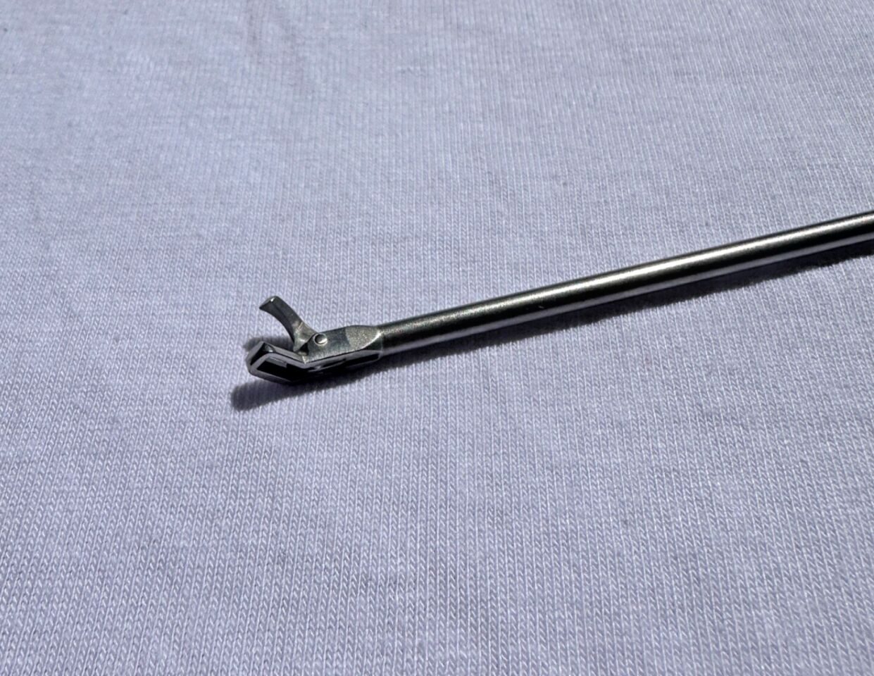 CONMED LINVATEC 31.10014 Arthroscopy Forceps 3.4mm 45deg Blunt Curved Left — photo 5
