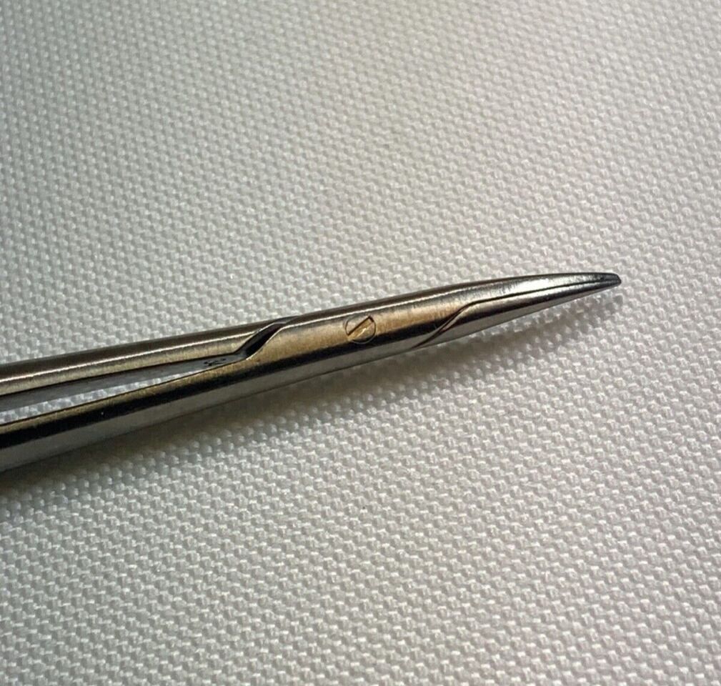 BIOVER MI8013 Titanium Micro Needle Holder 0.4mm Curved Tip 180mm — photo 6
