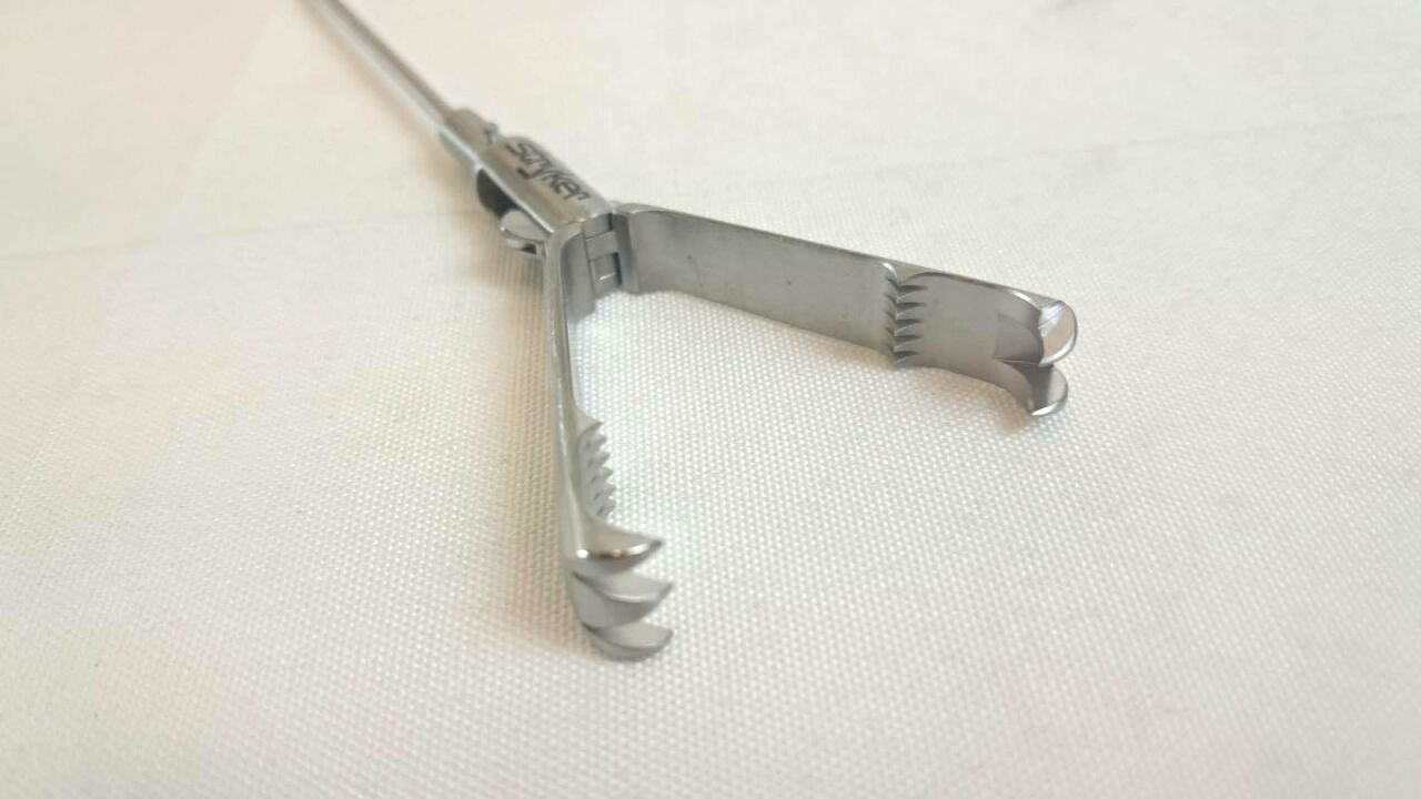 STRYKER 250-080-245 Laparoscopic Double Action Claw Insert F 10m x 33cm — photo 5