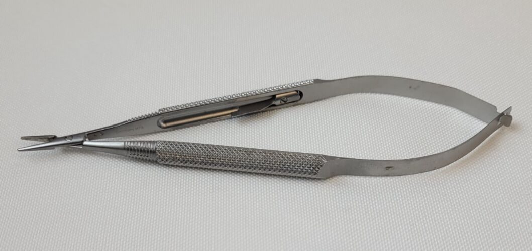 SCANLAN 6006-50 Castroviejo Micro Needle Holder Straight Diamond Dust Jaw 5 3/4"