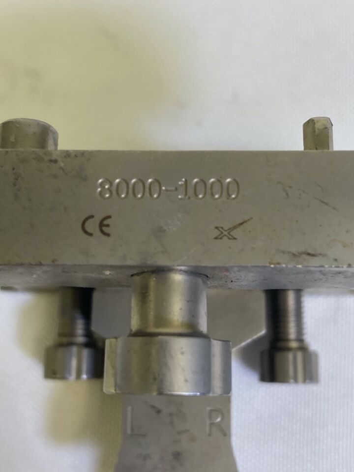 STRYKER 8000-1000 Triathlon L/R Cutting Guide — photo 2