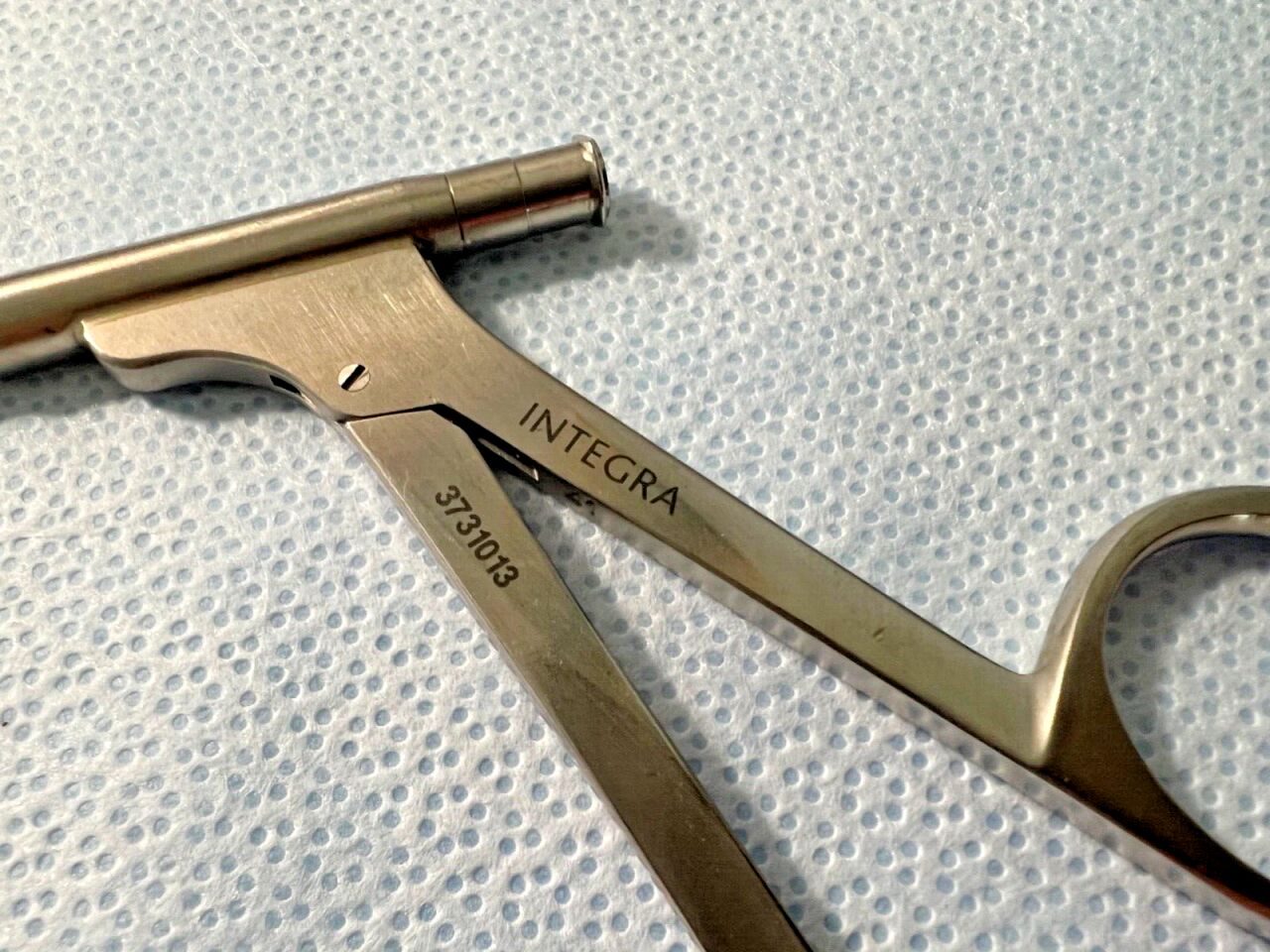 INTEGRA 3731013 1mm Cup Curved Right 9-3/4" WL Kleinsasser Laryngeal Mini Forcep — photo 5
