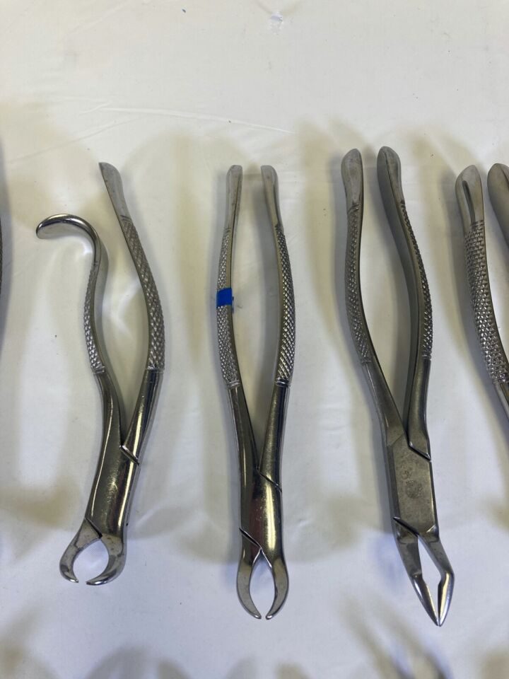 VARIOUS  Clev-Dent Premier Dental Extraction Forcep Set w/ Perforated Pan — photo 5