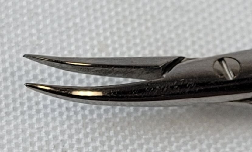Barraquer Needle Holder, Curved, Smooth Jaws, Spring Handle, 5-1/2" — photo 2