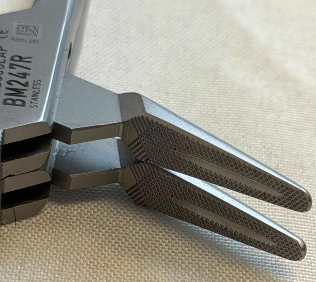 AESCULAP BM247R Hegar Needle Holders Straight Heavy Pattern Serrated Jaw — photo 4