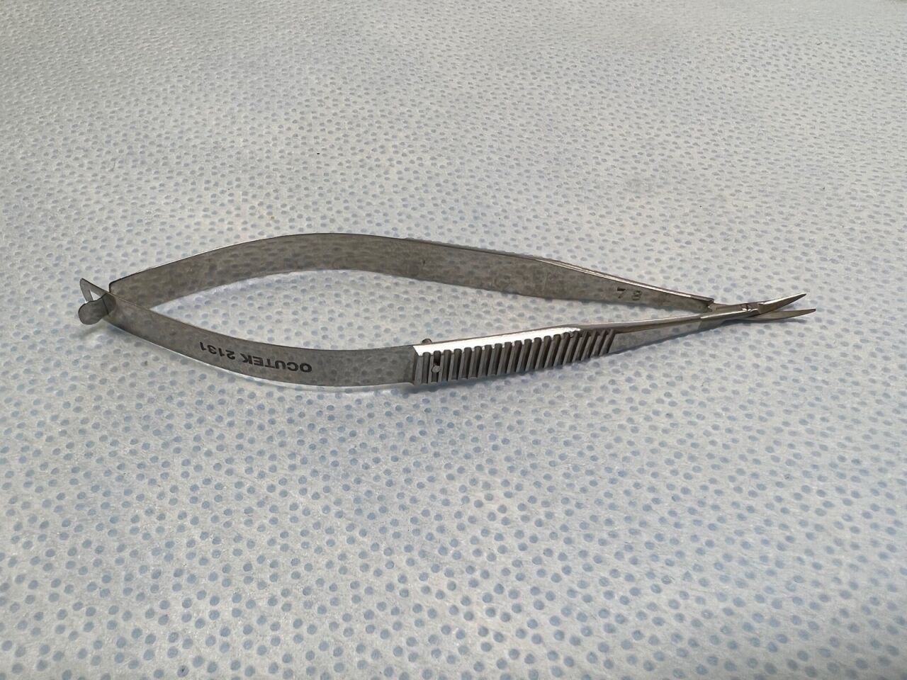 OCUTEK MEDICAL 2131 Micro Needle Holder 4" Curved Up — photo 2