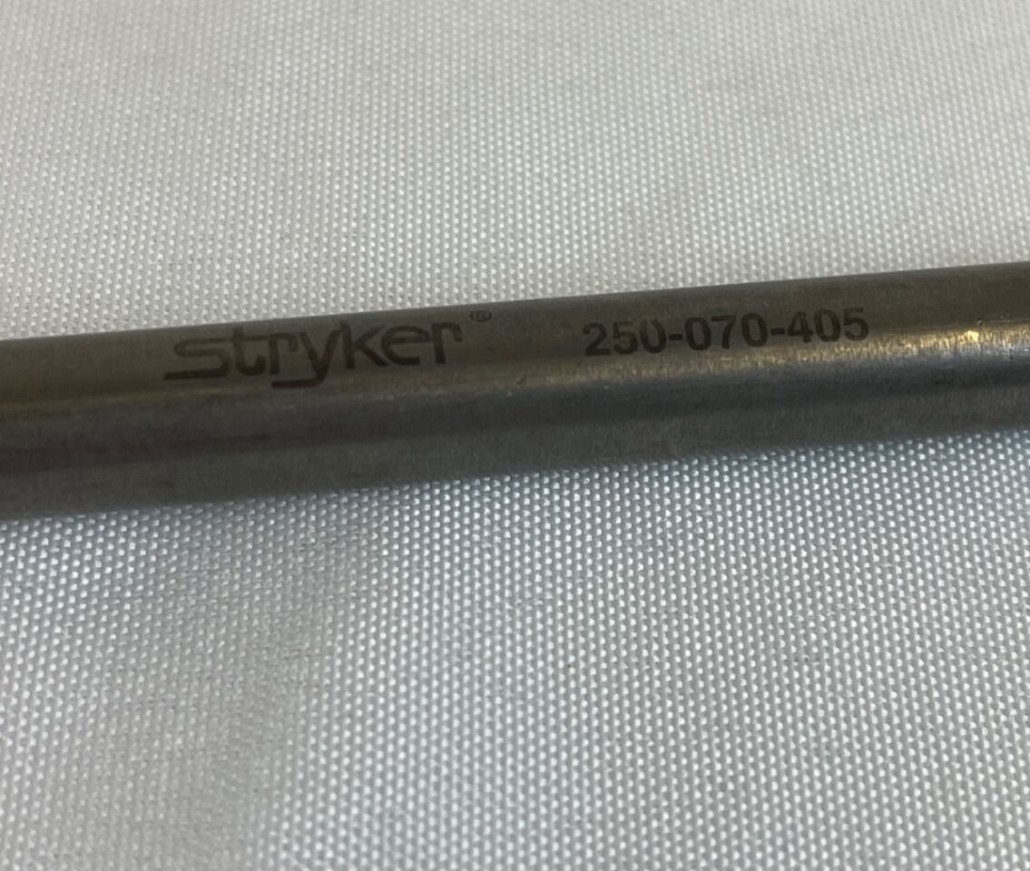 STRYKER 250-070-405 StrykeFlow Laparoscopic Poole Suction Vented Tip 10mm x 32cm — photo 2