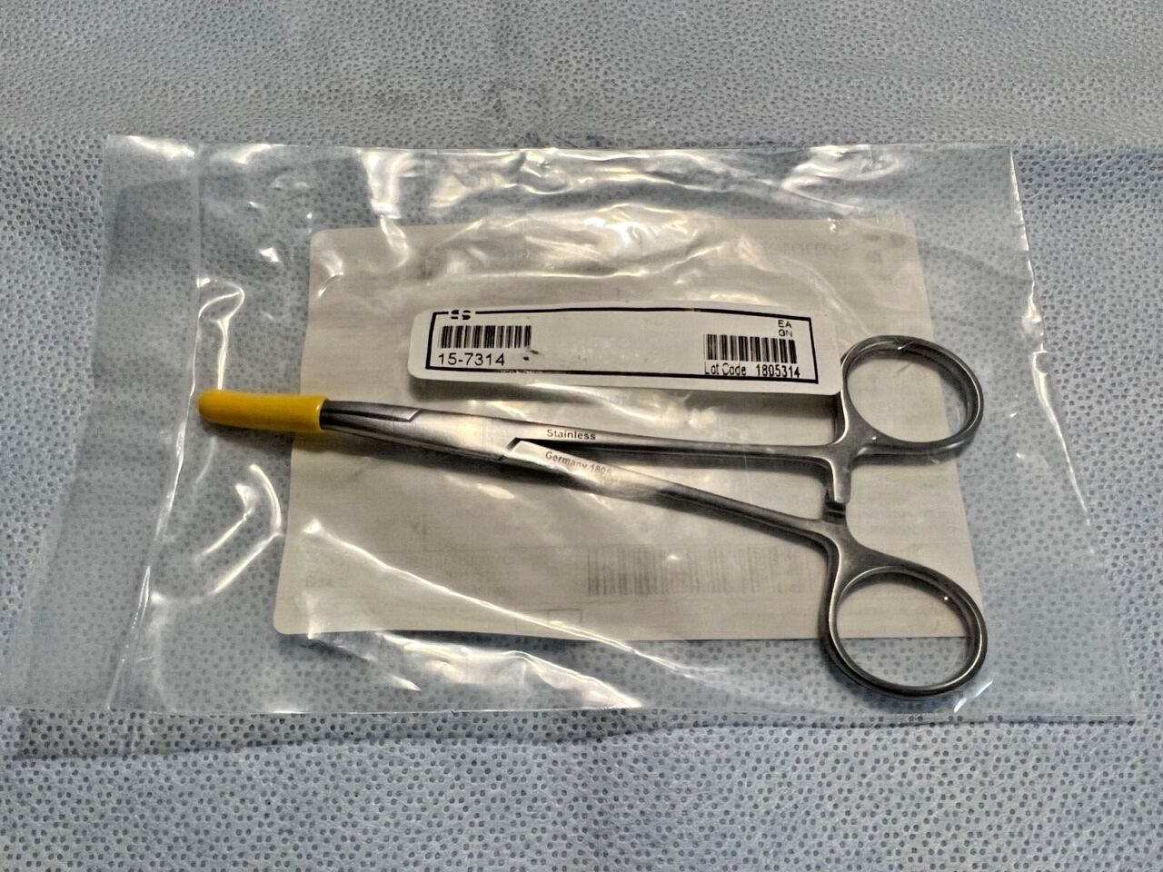 SYMMETRY SURGICAL 15-7314 Crile Artery Forceps Curved 5-1/2"