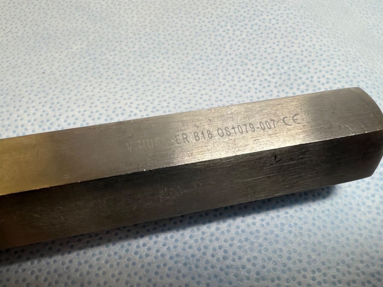 V. MUELLER OS1079-007 Periosteal Elevator 8-1/4" Length X 25.4mm Wide — photo 2