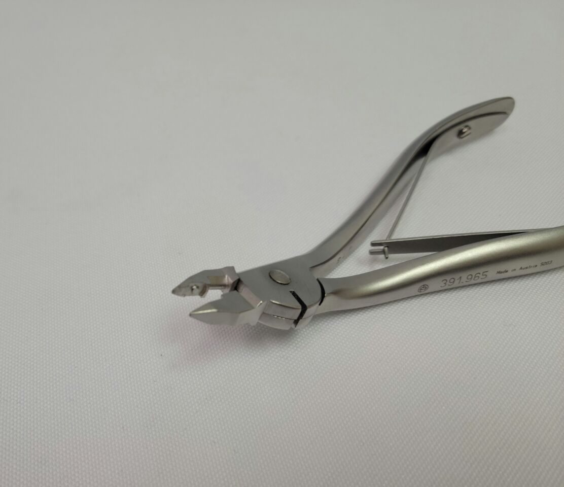SYNTHES 391.965 Orthopedic Bending Pliers — photo 3