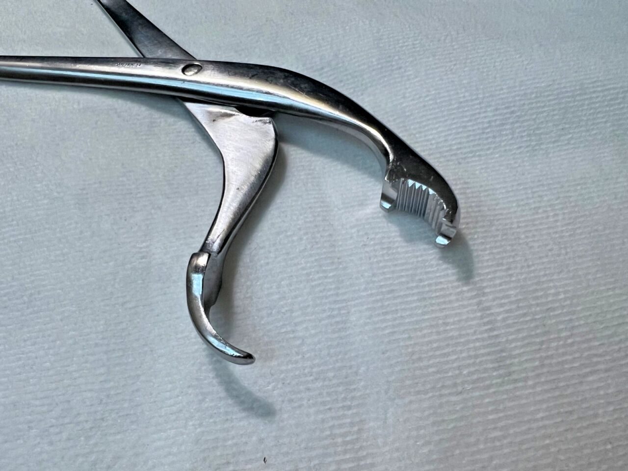 ZIMMER 2446-02 Verbrugge Holding Forceps 10" Length — photo 3
