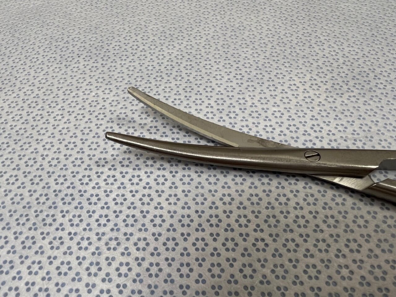 Metzenbaum Scissors Curved Tip 11 1/2" — photo 2