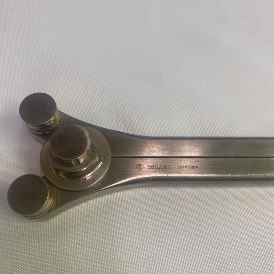 SYNTHES 388.961 Rod Bender w/ Bend Radius Adjustment — photo 2
