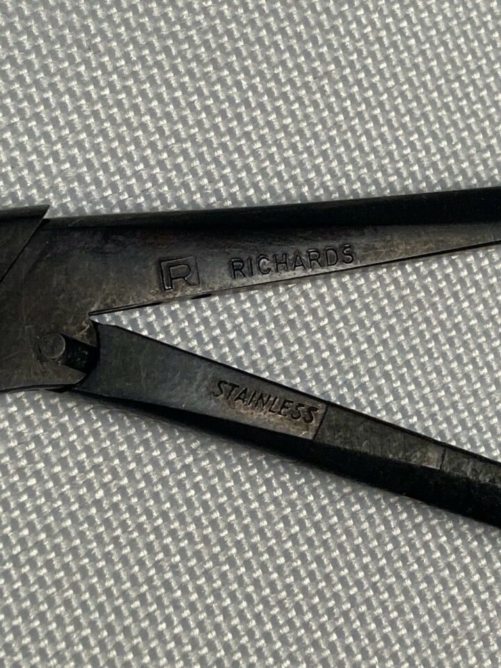 RICHARDS Ear Ebony Finish Upturned 45deg Jaw Grasping Forcep — photo 2