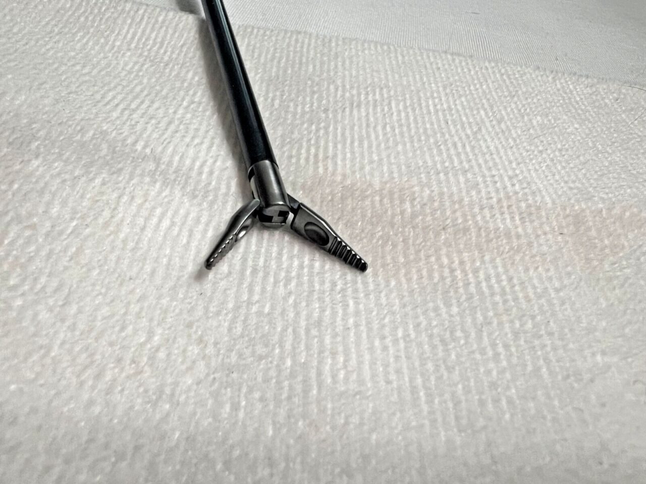 AESCULAP PO678R Monopolar Dolphin Nose Dissecting Forcep 5mmX31cm — photo 3