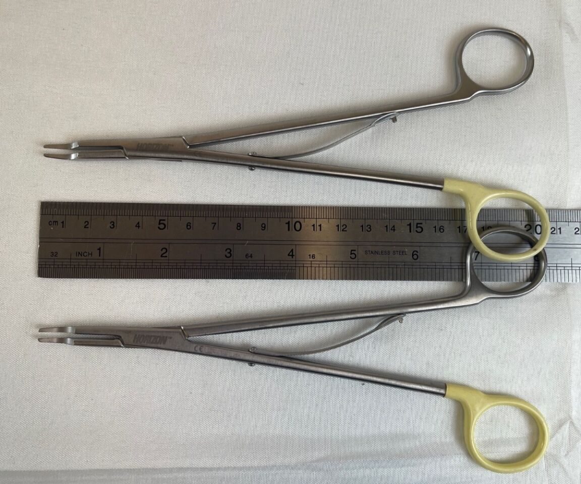 PILLING WECK 137081 Pair of Horizon Open Ligating Curved Small 8" Clip Appliers — photo 8