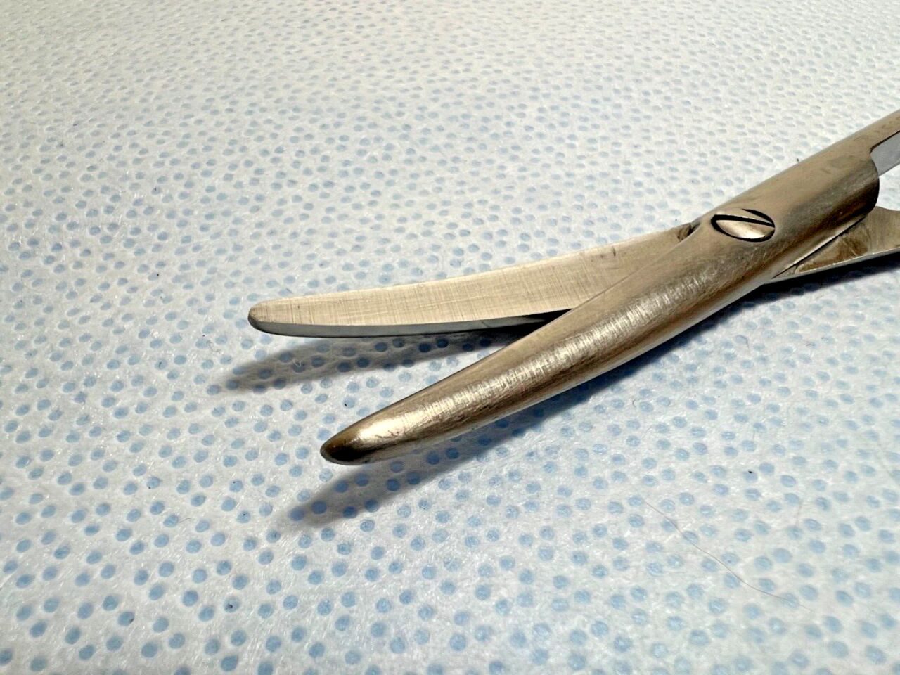 AESCULAP BC587R Curved Mayo Dissecting Scissors — photo 2