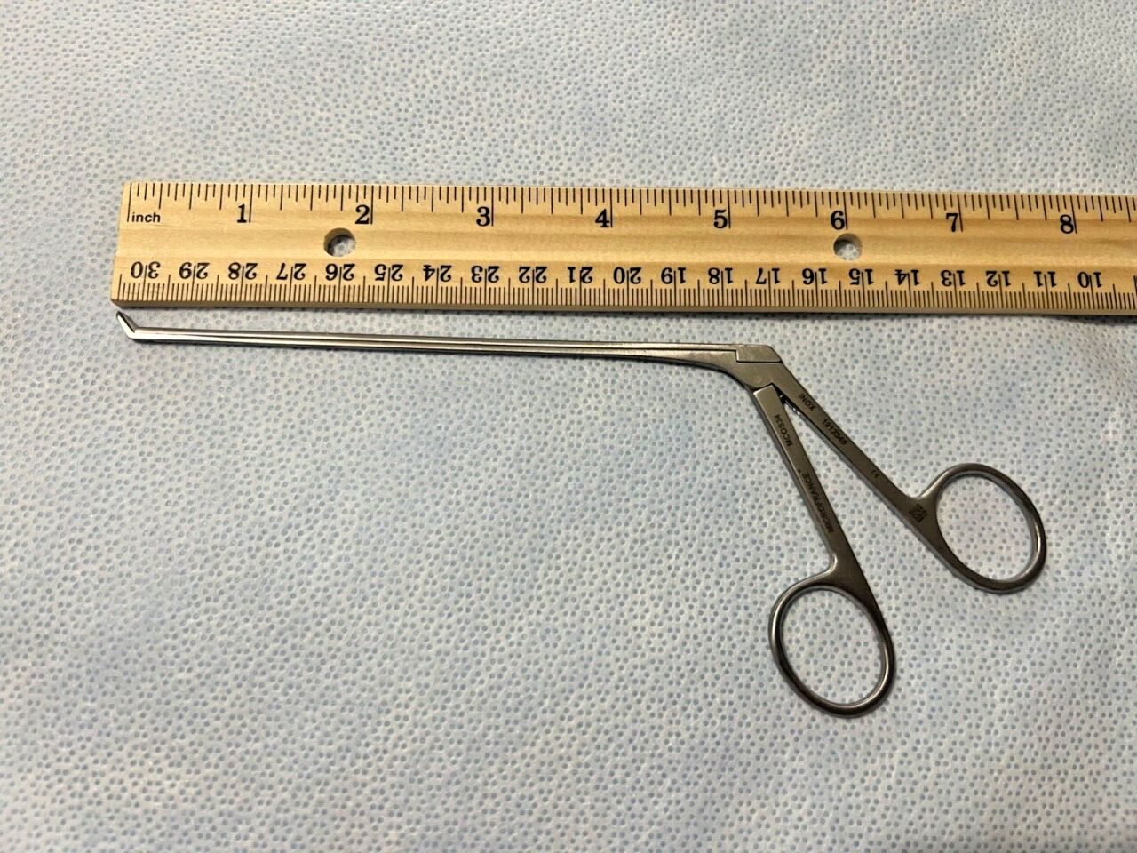 MICROFRANCE INTEGRA MCOS34 Selesnick Micro Scissor Forceps Angled Up 7mm — photo 6