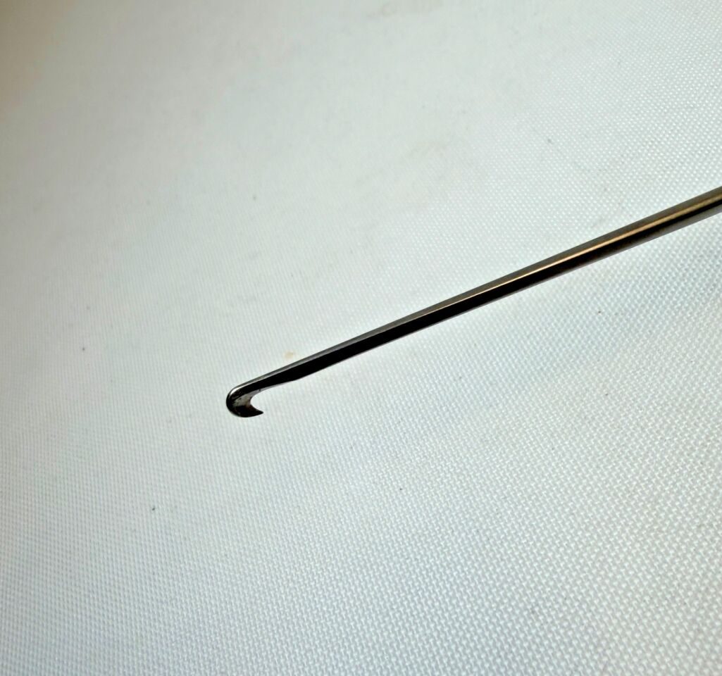 SMITH & NEPHEW 10161 5mm Surgical Arthroscopic Hook Knife — photo 2