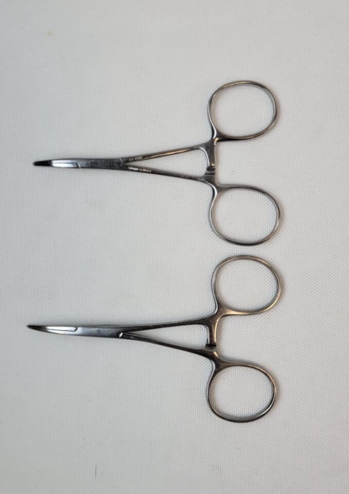 CODMAN Lot of 2 Mosquito Hemostatic Forceps Curved Tips Serrated 4"