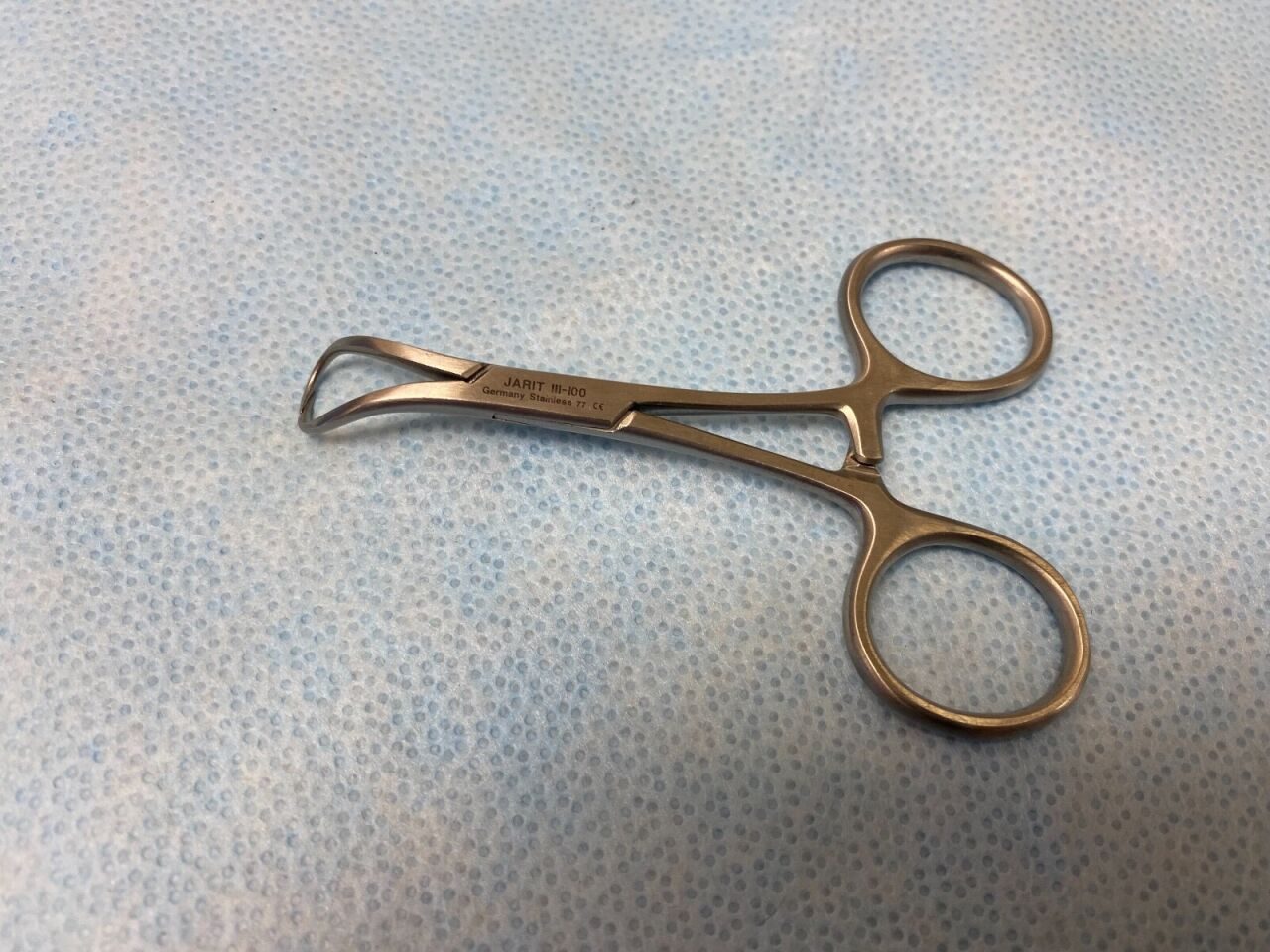 JARIT 111-100 Backhaus Towel Forcep 3 1/2"