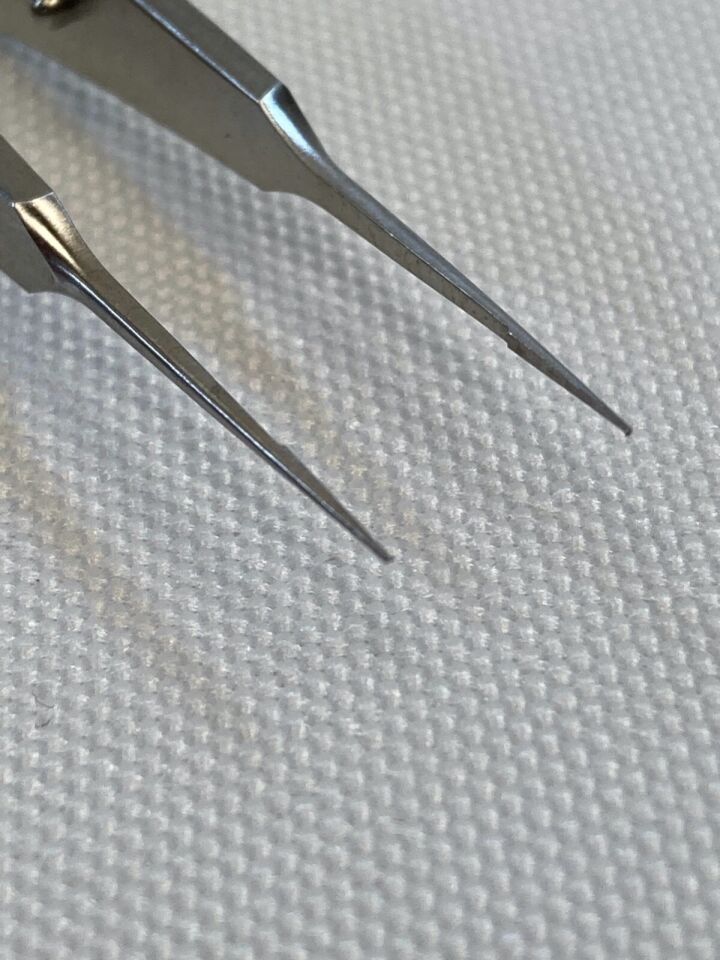 AMBLER SURGICAL 2252E Castroviejo Suturing Forceps 4 3/8" 0.12mm 1x2 Teeth — photo 7