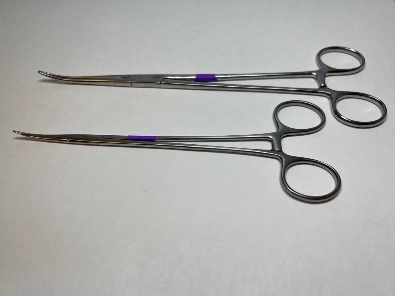 Curved Hemostatic Crile Forceps — photo 1