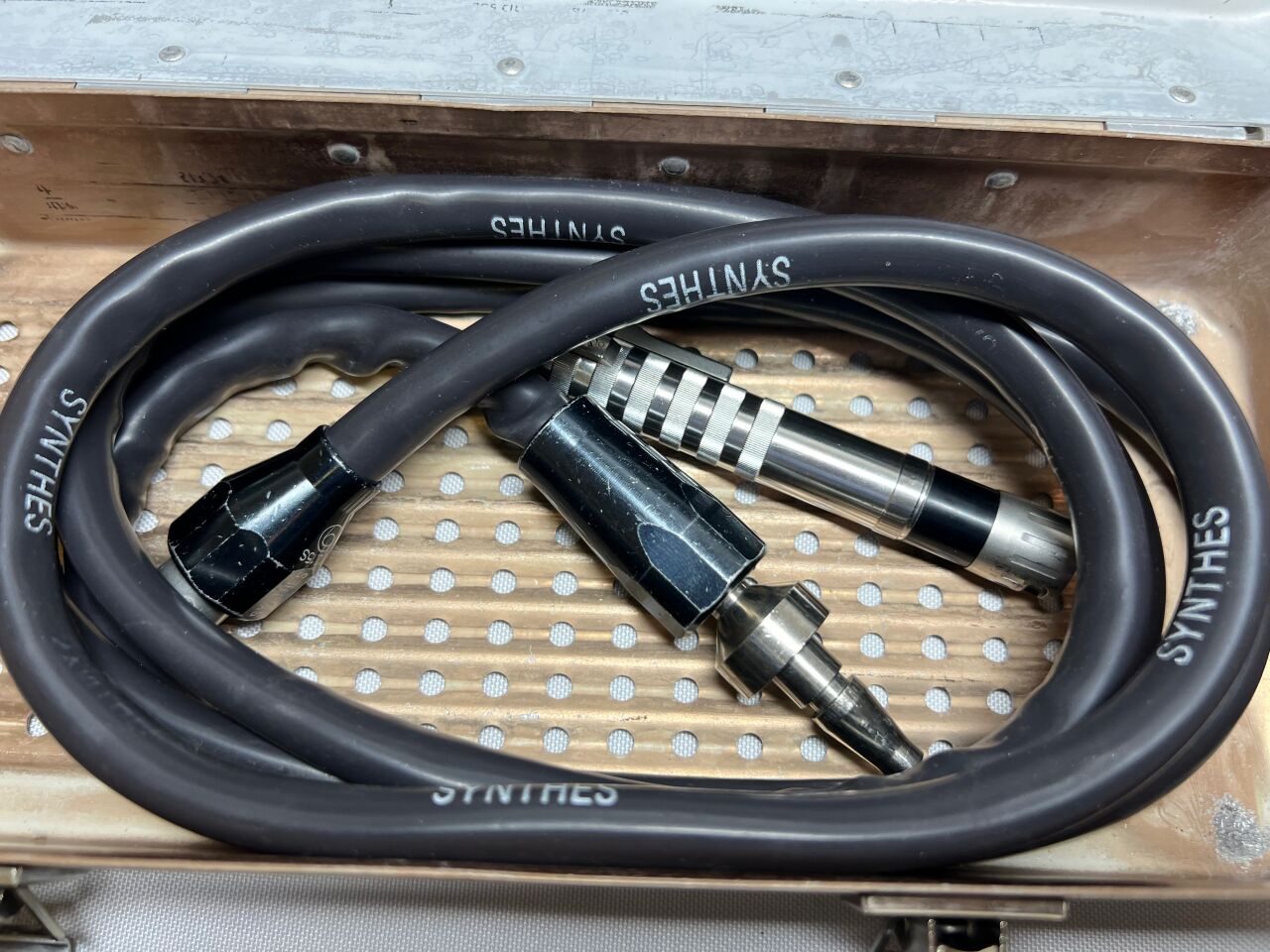 SYNTHES 512.155 Mini Compression Air Hose Drill System — photo 2