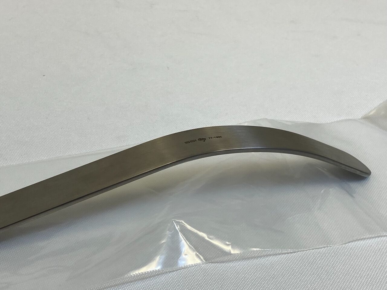 SSI ULTRA 77-1005 Capsule Retractor 3 Sharp Prongs 22mm Blade — photo 7