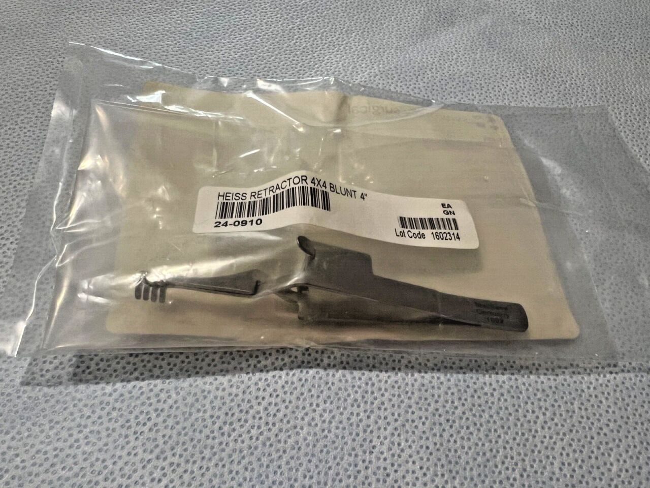 SYMMETRY 24-0910 Heiss Automatic Retractor Cross Action 4x4 Blunt Prongs 4" L — photo 1