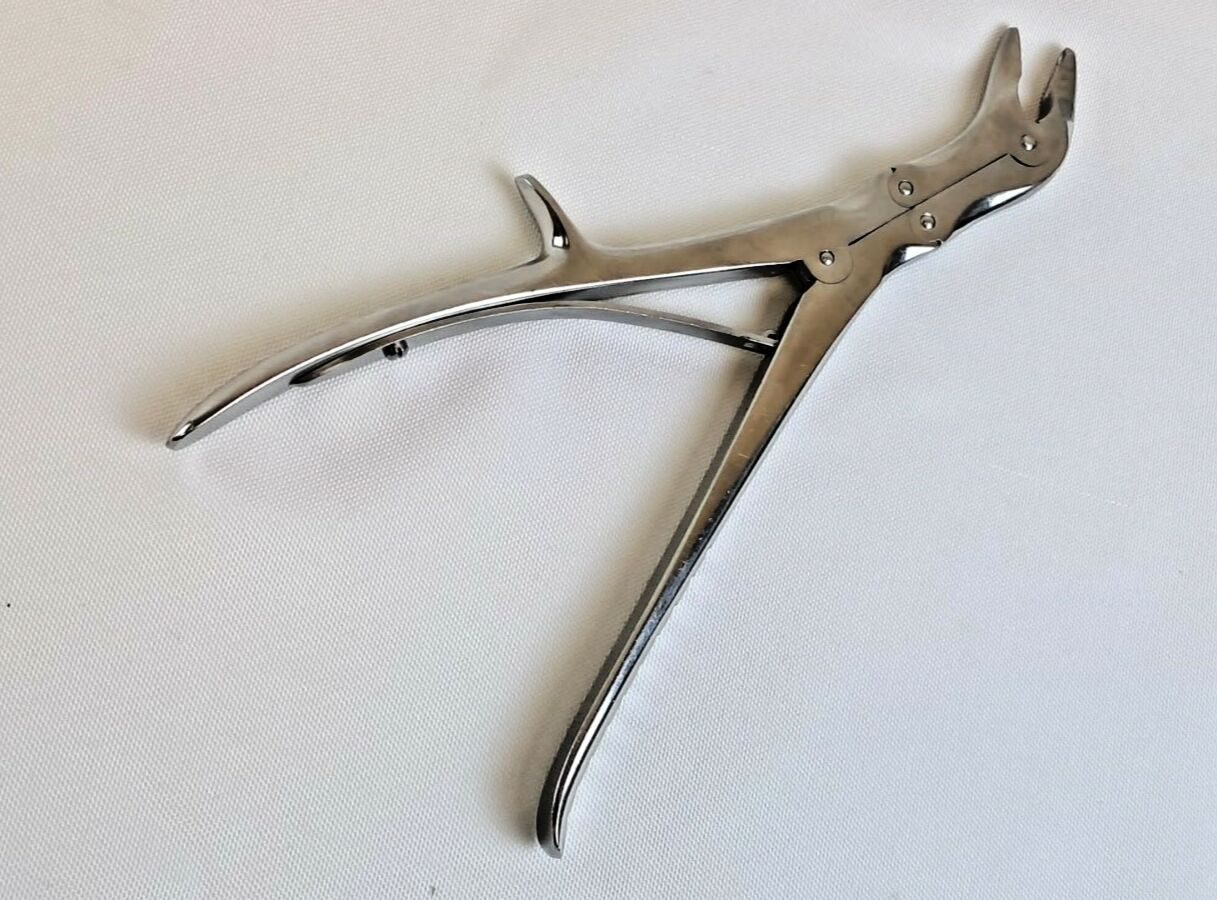 LEKSELLSTILLE D/A Curved 4mm Bone Cutting Rongeur — photo 3