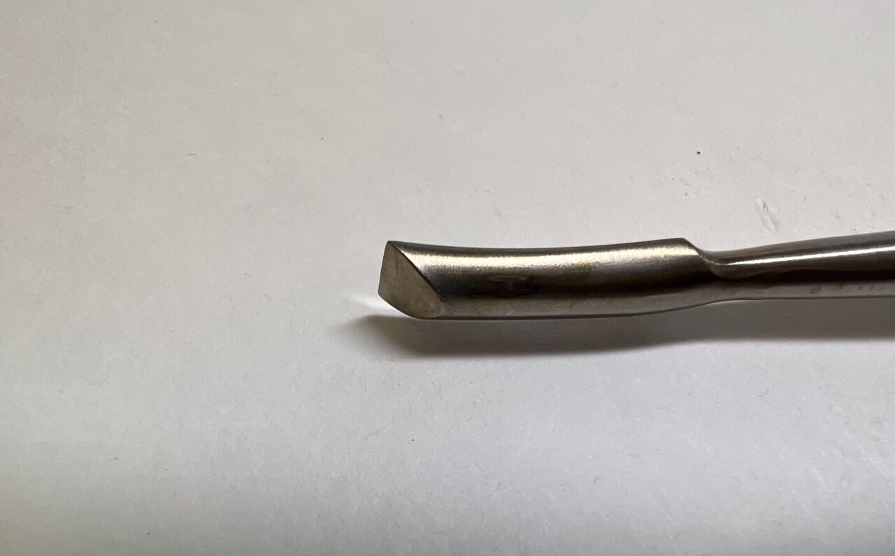 SYNTHES 13566 Periosteal Elevator w/ Curved Blade — photo 4