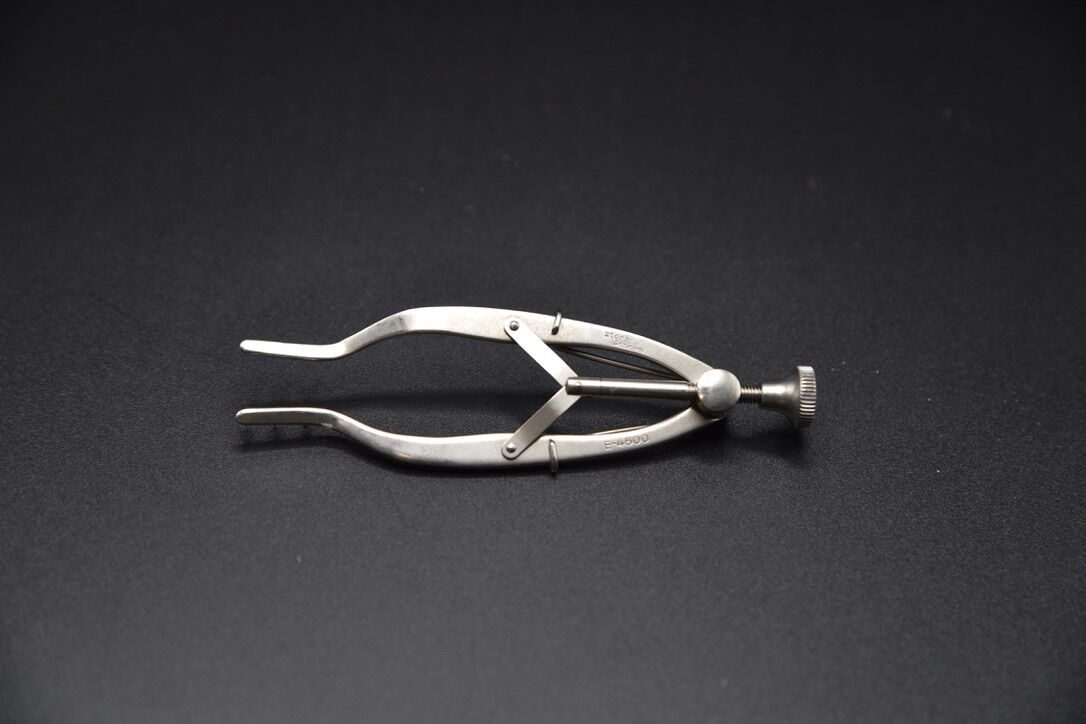 STORZ E4500 Stevenson Lacrimal Sac Retractor
