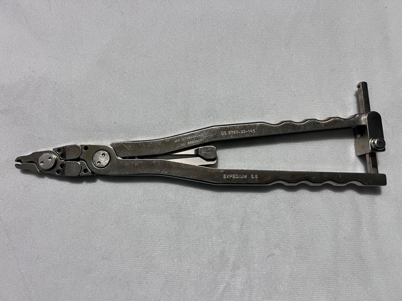 DEPUY 2797-30-145 EXPEDIUM Spine 5.5 New Strong Rod Holding Clamp — photo 1