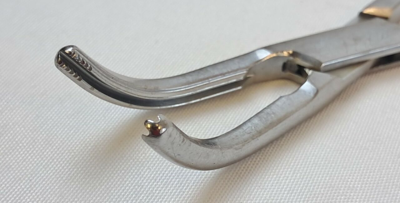 COOPER SURGICAL 160.72.210 Hysterectomy Clamp 8-1/2in Curved — photo 4