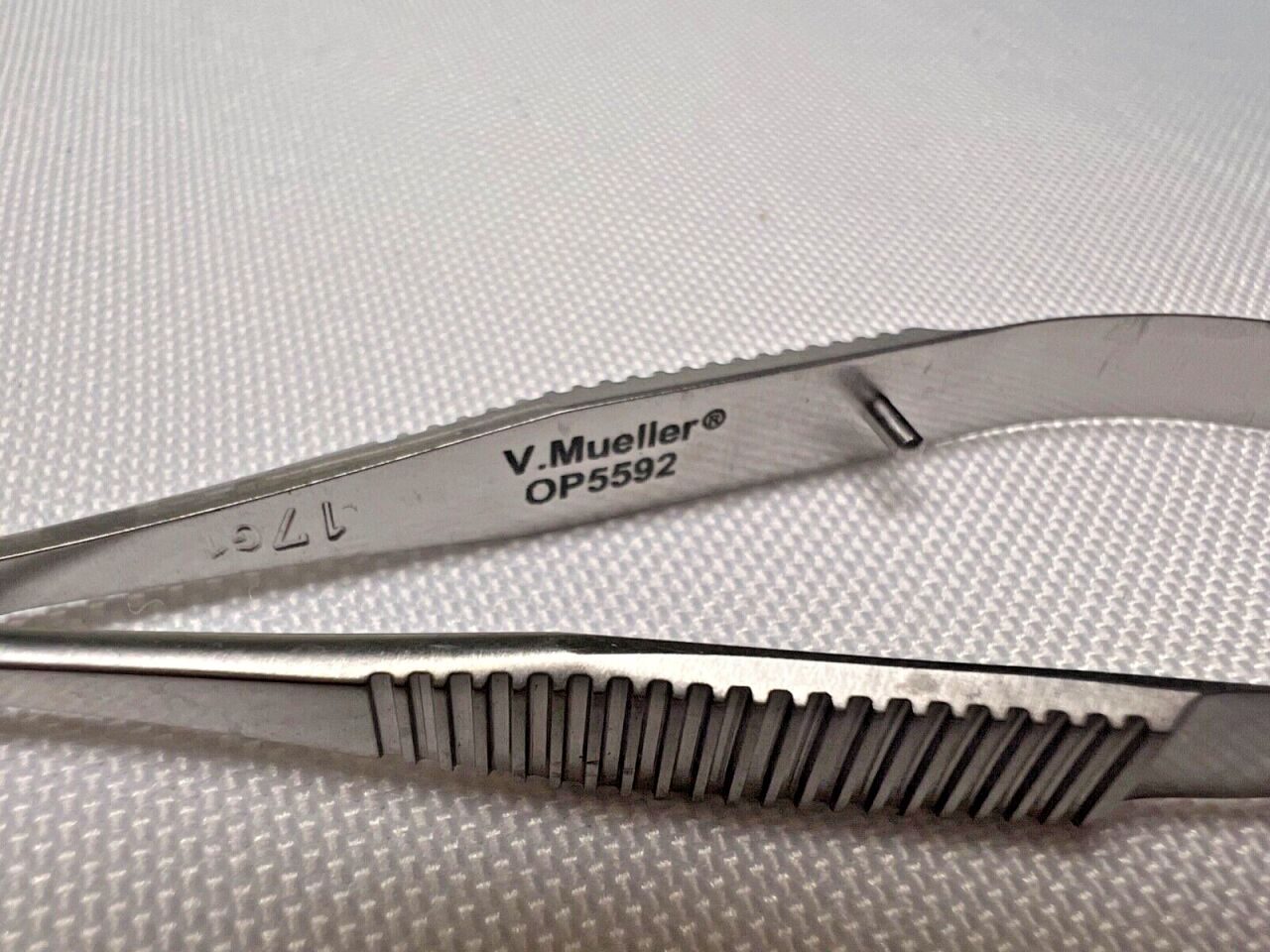 V. MUELLER OP5592 Castroviejo Corneal Scissor Forceps — photo 2