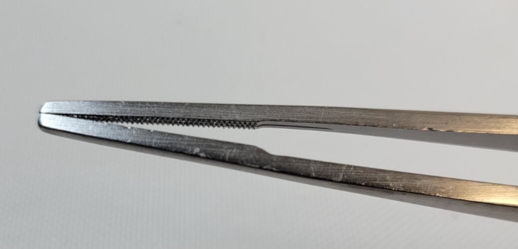 V. MUELLER CH5895 DeBakey Vascular Tissue Forceps Delicate Serrated Tips 7.75" — photo 3