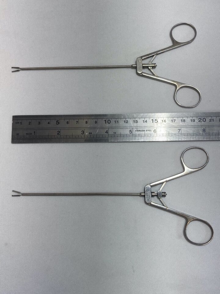Pair of 8" Scissor Handled Tendon Retriever Forceps w/ Case — photo 9