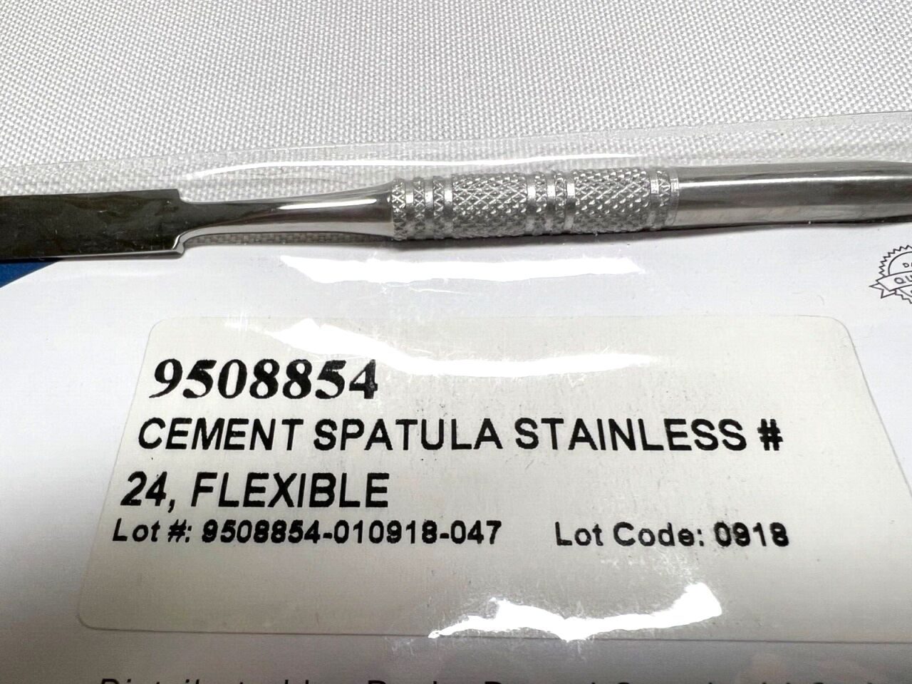 DARBY MEDICAL 9508854 Flexible Cement Spatula #24 — photo 3