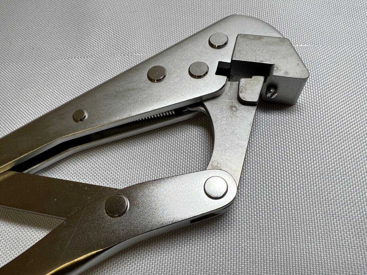 SYNTHES 329.151 Locking Calcaneal Plate Cutter — photo 2