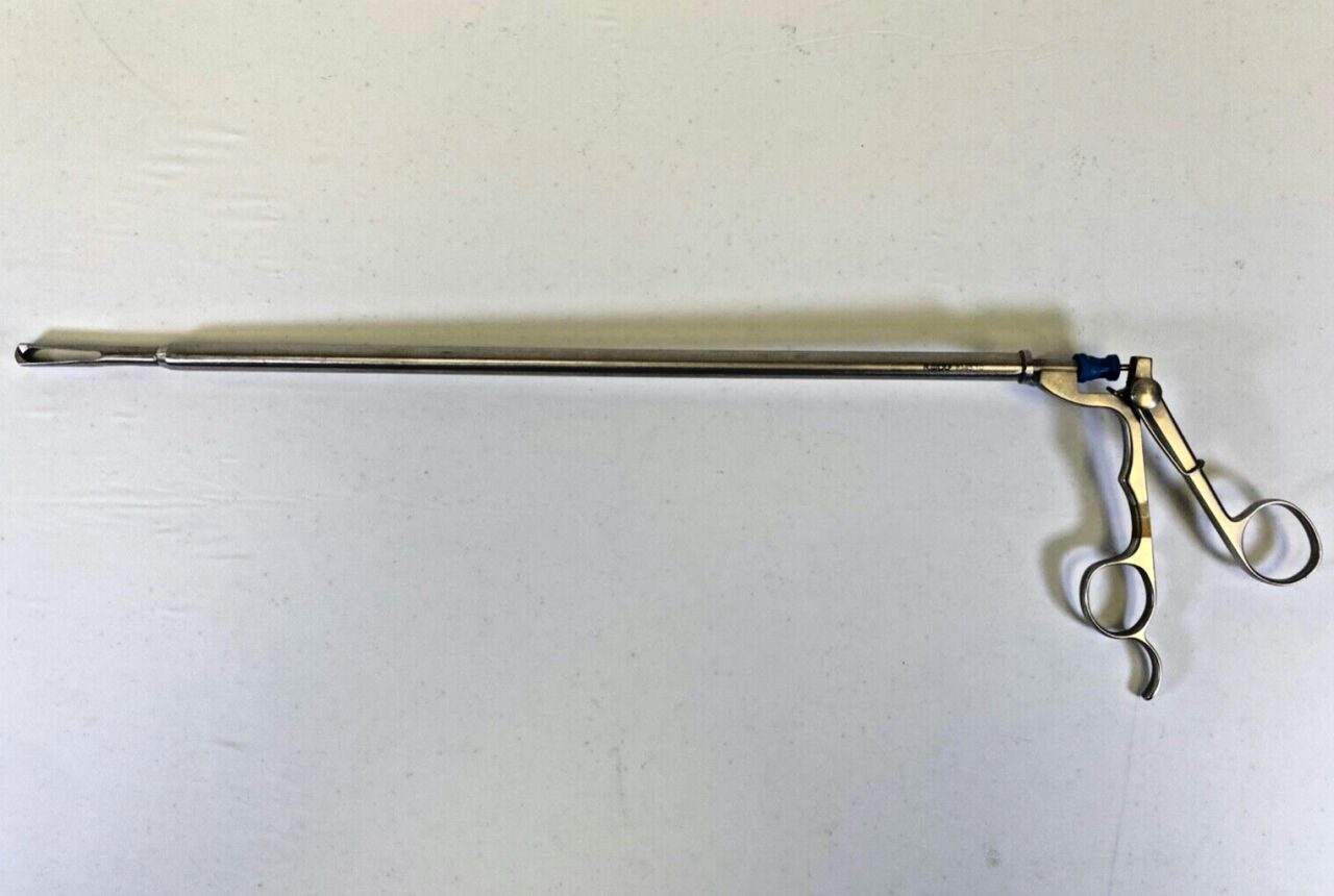 R. WOLF 8385.1 Laparoscopic Claw Grasping Forceps 10mm x 35cm 2 x 3 Teeth — photo 1
