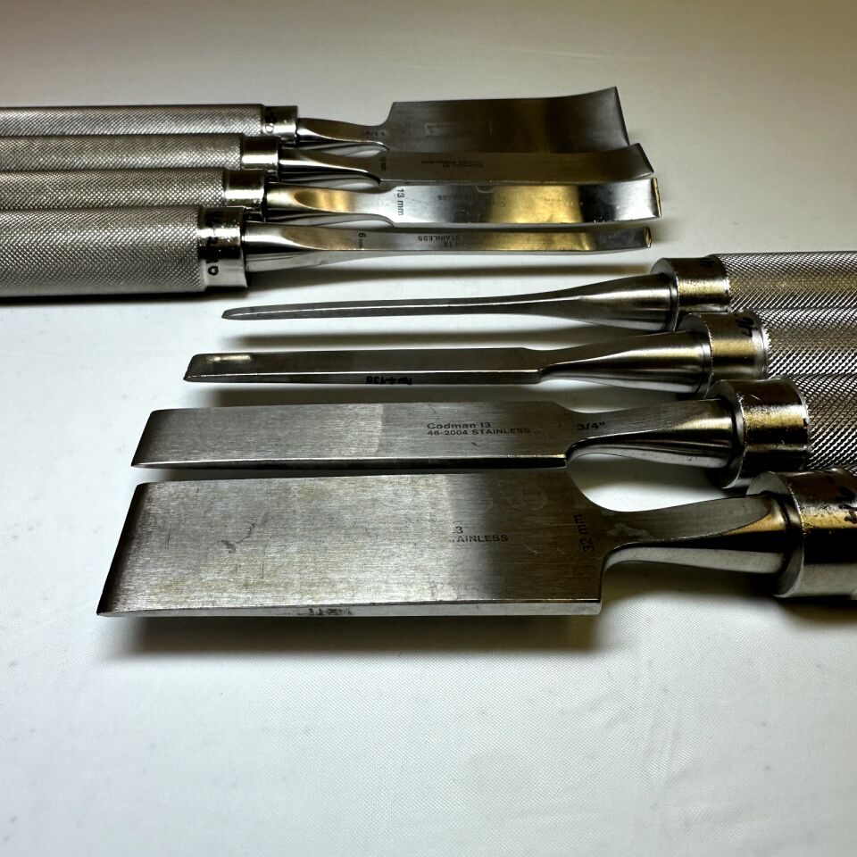 CODMAN OptiLength 11" Set of 8 Straight & Curved Osteotomes w/ Case — photo 3
