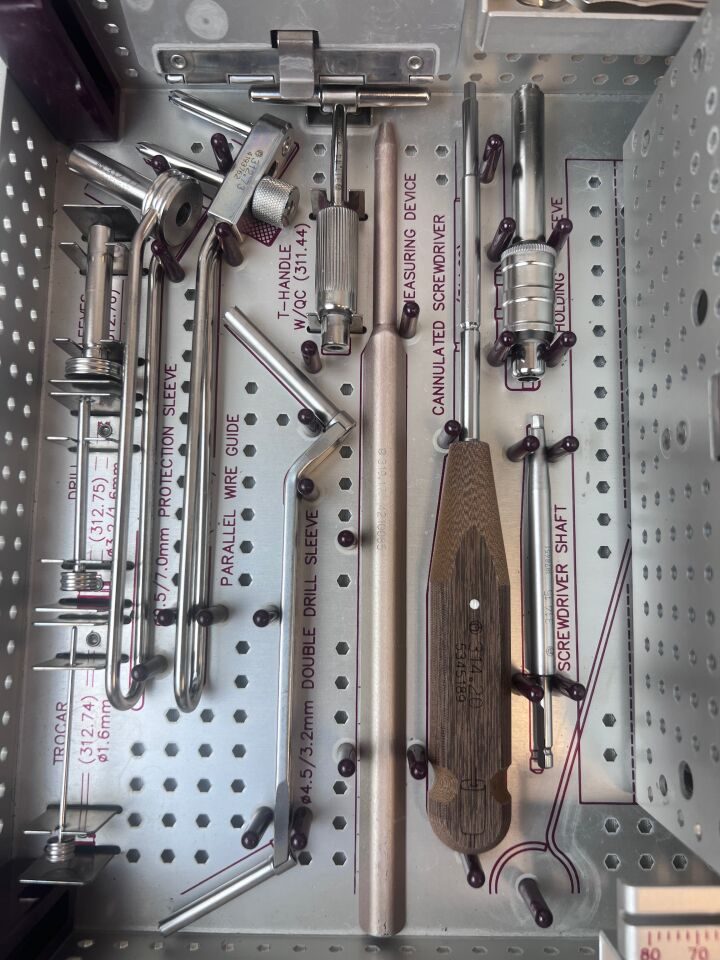 SYNTHES Various 4.5MM Cannulated Screw Set — photo 4