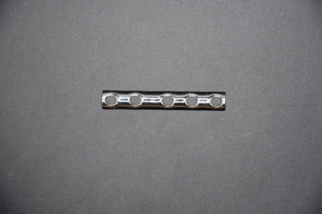 SYNTHES 241.35 ONE-THIRD TUBULAR PLATE WITH COLLAR 5 HOLES