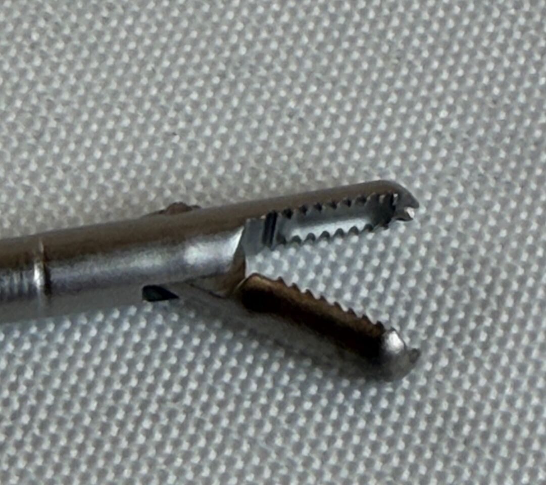 SHUTT-LINVATEC 11.1002 3.3mm Shaft Alligator Grasper w/ Ratchet Arthroscopic — photo 6